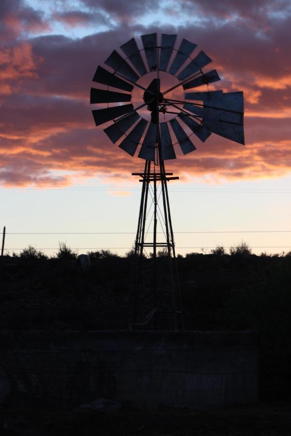 Teri-Lemveli Lodge Beaufort West Exterior photo