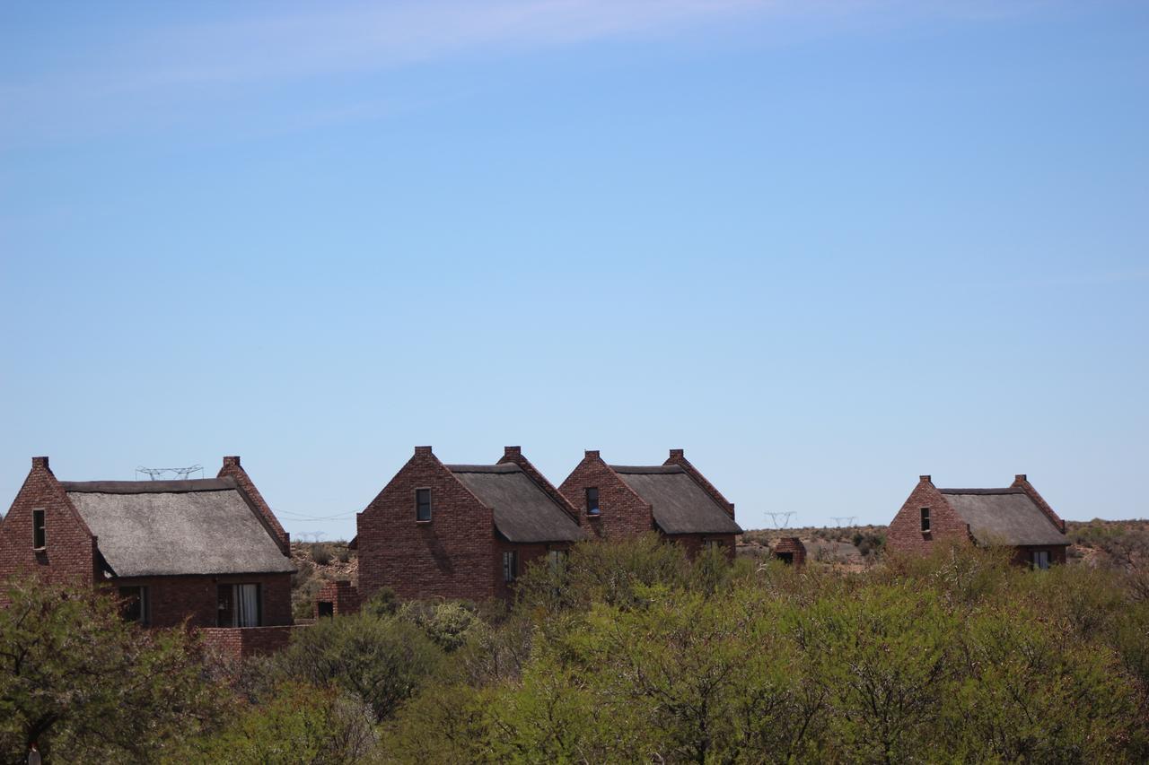 Teri-Lemveli Lodge Beaufort West Exterior photo